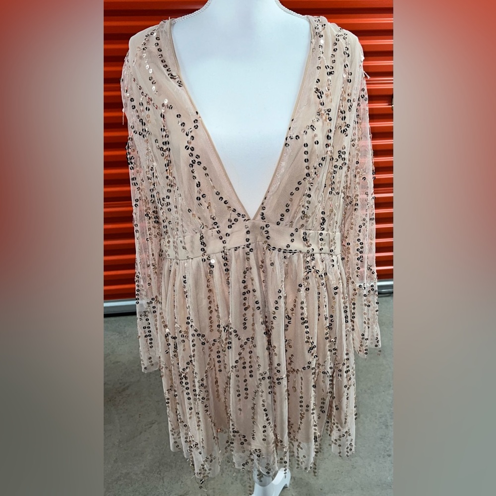 NWOT Plus Size sequin Dress 1XL